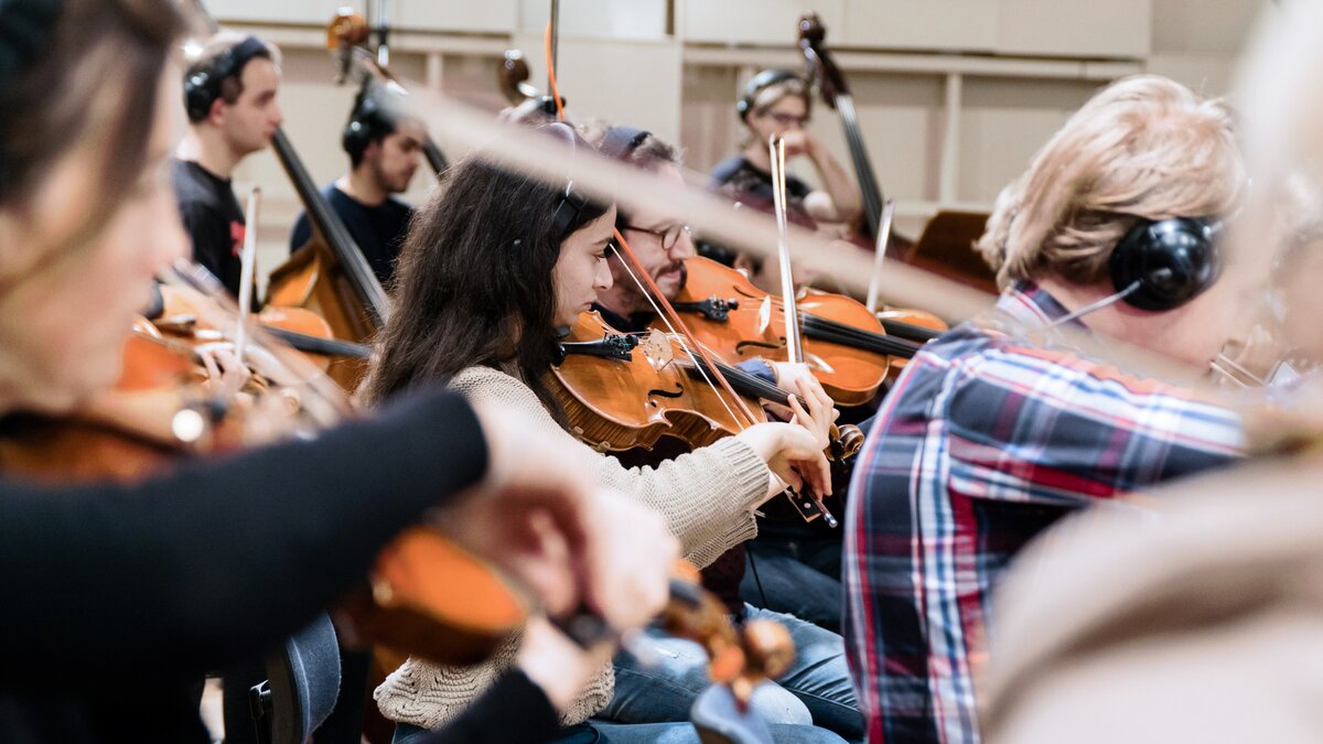Orchestral strings recording a sample library